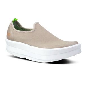 OOFOS OOMEGA EEZEE Low Shoe Nomad Comfort Recovery Platform 9 NWT tan nude NEW